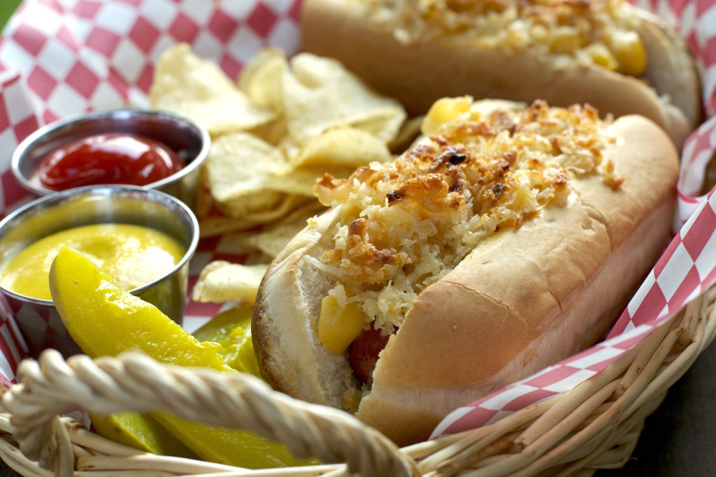 Crunchy Topped Mac & Cheese Dogs